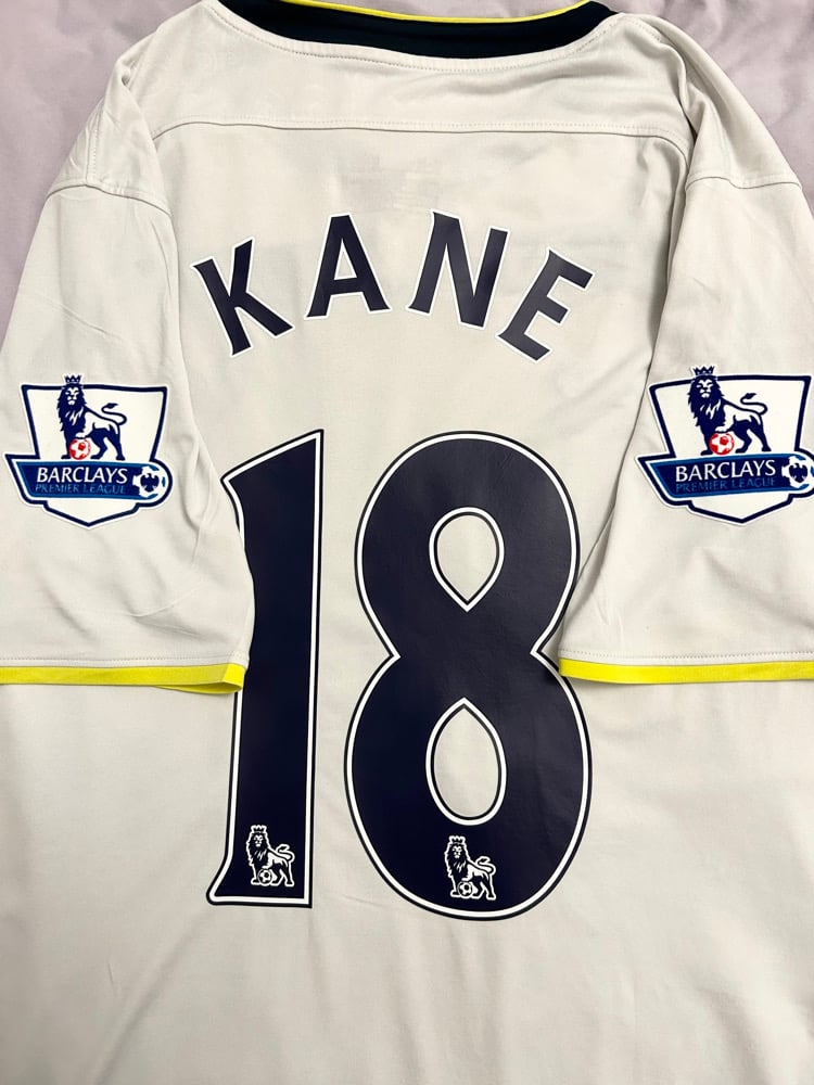 Image of PRE ORDER: Tottenham Hotspue “KANE 18” 2014/15 Home Shirt + PL patches (L)
