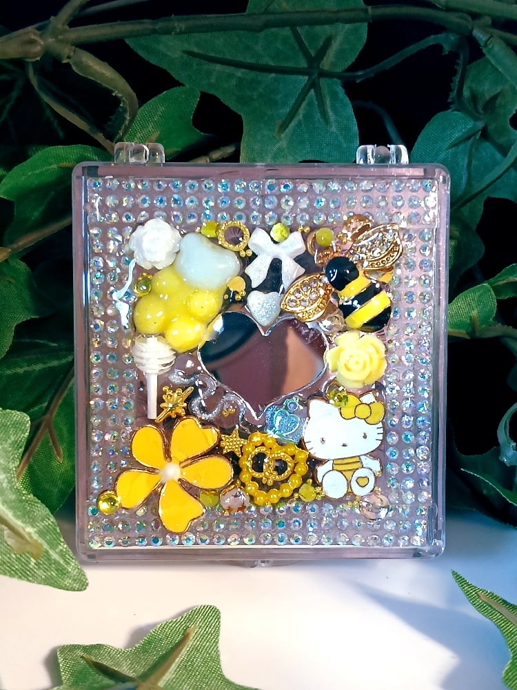 Image of Yellow Hello Kitty Case