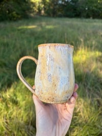 Image 5 of Yellow Bell x 14 Hands (Golden Dolly)