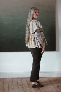 Image 2 of ‘Rose of The Desert’ Devotional Habit 2/4