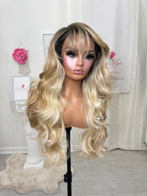 Image of Vivica (react to ship) 