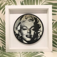 Image 9 of Marilyn Monroe: When I Fall In Love, Framed 7” Picture Disc