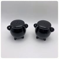 Image 4 of Ceramic Cauldrons Salt & Pepper Set