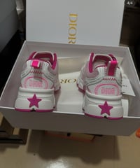Image 3 of WONDER PINK RUNNERS