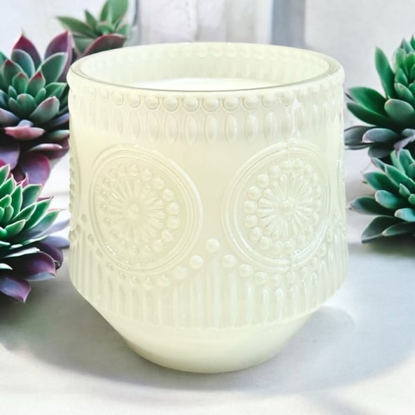 Image of White Pearl Glass Coconut Wax Candle 9oz