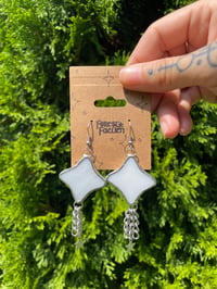 Image 5 of shooting star earrings