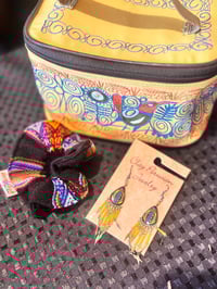 Image 6 of Embroidered Cosmetics Case Peru Folk Art Gift Pack