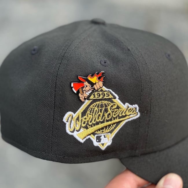 The Shining Pin - OG