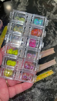 Image 2 of Neon Zulay Crystals Box (23pc)