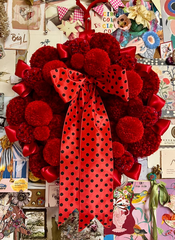 Image of Large Red Dot Wreath