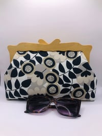 Image 3 of Trailing Flowers Large Clutch
