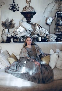 Image 4 of ‘Rose of The Desert’ Devotional Habit 3/4