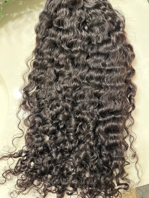 Image of 18 inch DEEP WAVE 13x6 LACE FRONT WIG with LOOSE CURLY EDGES 