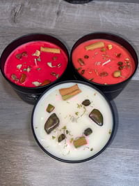 Image 3 of Medium crystal candle 