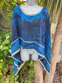 Image 2 of Poncho Woodstock Top -free size Greek blue