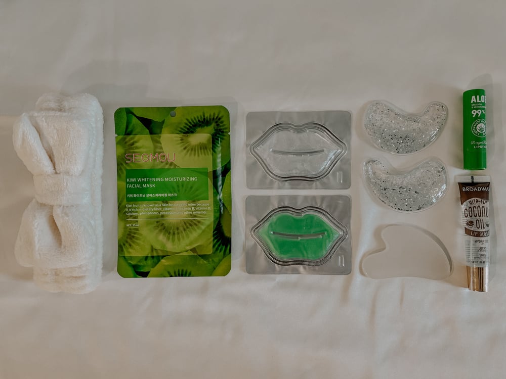 Face & Lips Self Care Kit