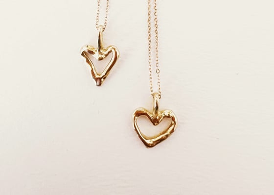 Image of Mini 10K Sculpted Heart Necklace 