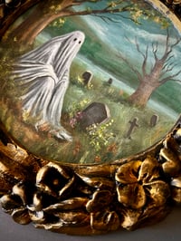 Image 3 of Fantasma en el prado de tumbas 