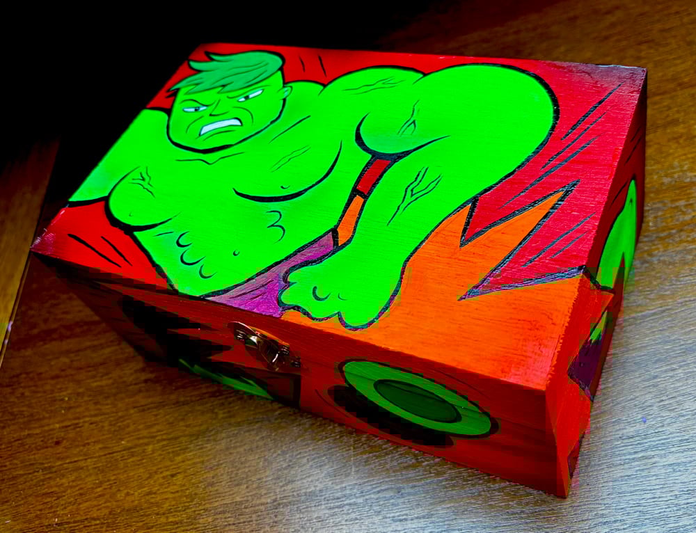 Image of Incredible Yo-Yo Hulk wood box 8x5x4