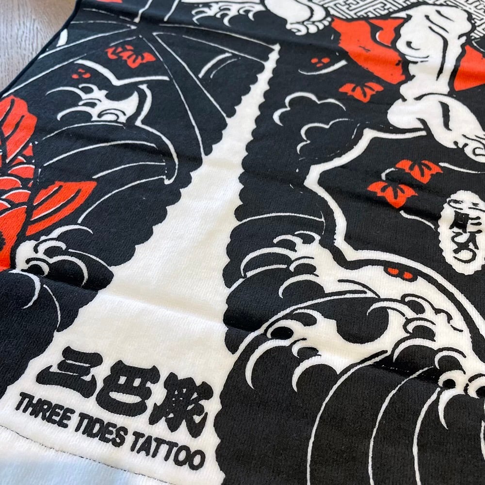 Three Tides Tattoo Horihiro Beach Bath 2024 Towel