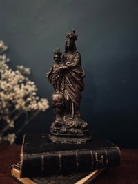 Image 1 of Statue en régule noir de Notre Dame des victoires, Vierge à l’enfant, XIXÈME siècle