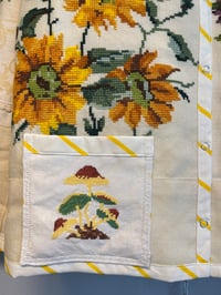 Image 3 of The yellow flower 🌼 jacket (l/xl)