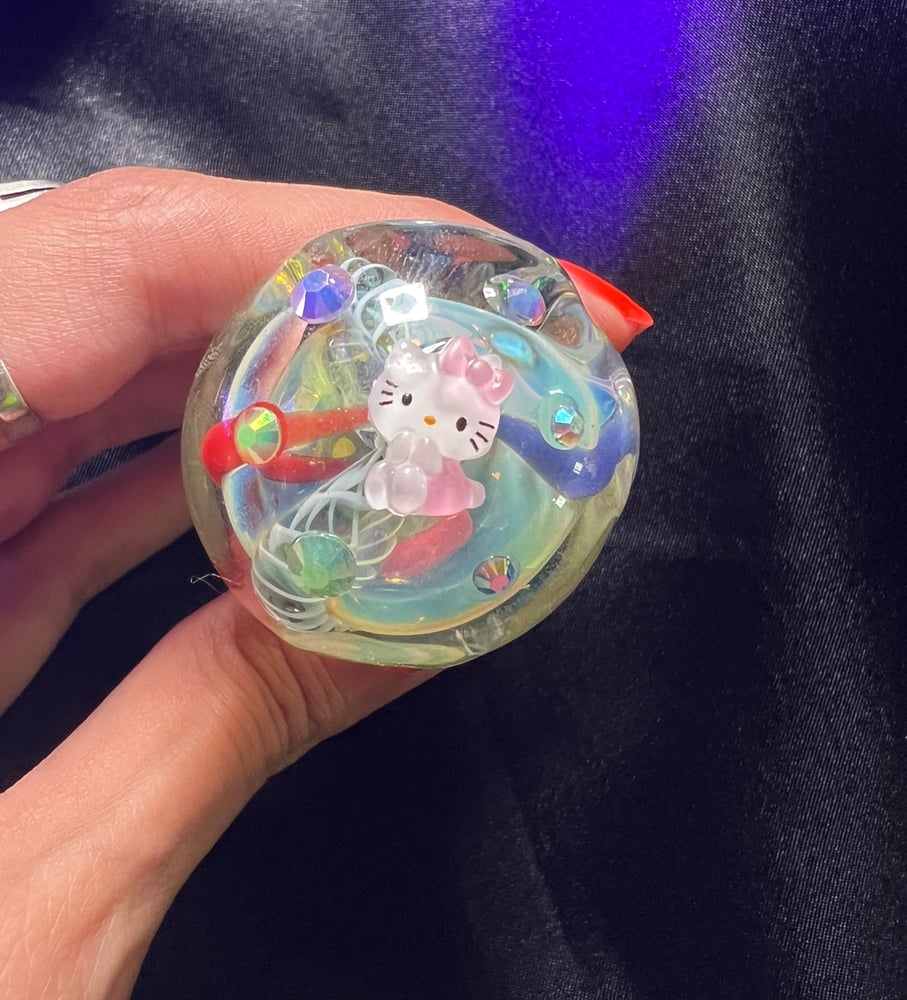 Hello kitty rainbow ๐ ribbon swirl pipe