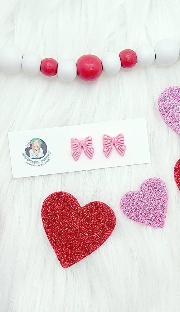 Image of Pearl Bow Studs 