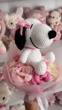 Image 1 of Snoopy Bouquet Crochet