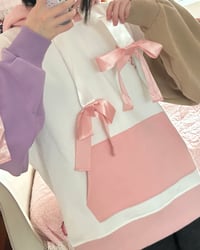 Image 4 of hoodie at 25:00