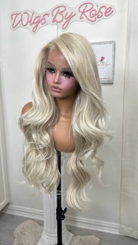 Image 18 of Creamy blonde free part luxury (ready to ship)