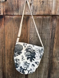 Image 10 of Flowers Pattern - Can Bag