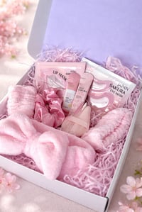 Image 1 of Pink hamper