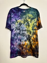 Image 2 of MEDIUM - GRAVEYARD TEE