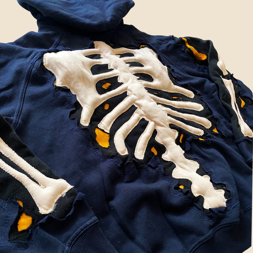 REWORKED NIKE 3D PUFF SKELETON HOODIE SIZE M