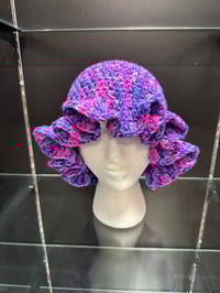 Image 1 of crochet bucket hat with wavy brim D