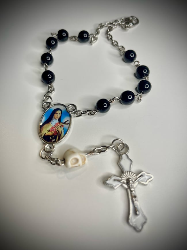 Traditional Car Rosary - Black with Skull