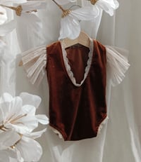 Image 3 of Newborn photo session bodysuit | Clementine | rusty brown