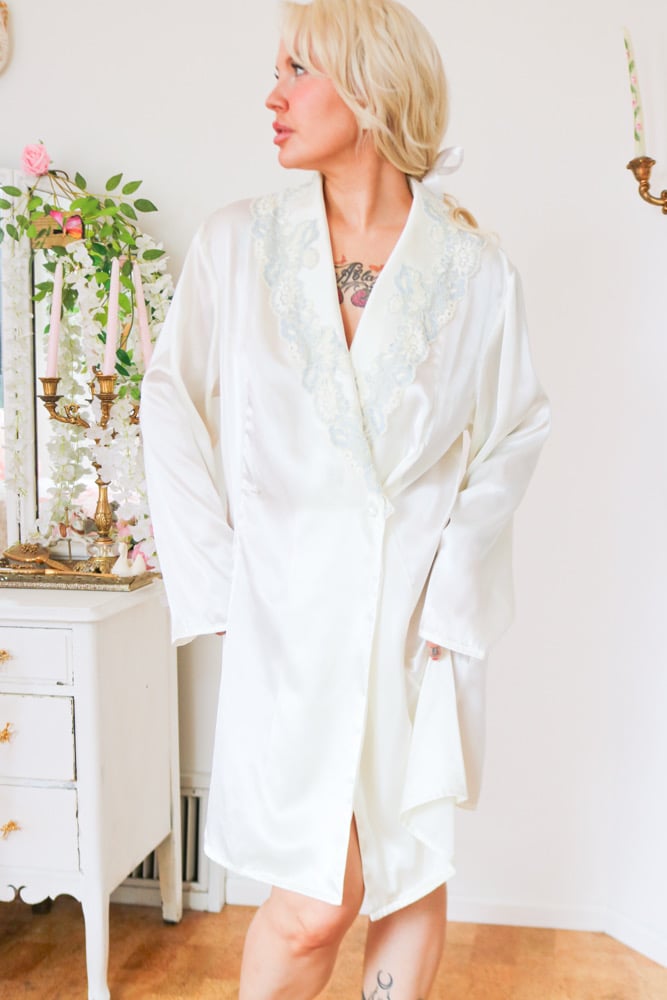 Image of Y2K Victorias Secret Silky White Cross Robe with Blue Floral lace (M/L)