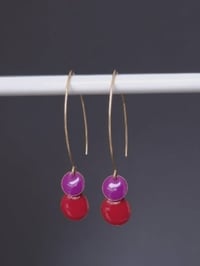 Image 3 of Boucles d'oreilles rouge fuchsia 