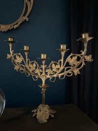 Image 9 of Grand candélabre d’église, en laiton, fin XIXeme siècle