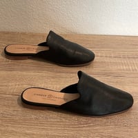 Image 6 of CHINESE LAUNDRY Black Genuine Leather Slip-On slide Sandals
