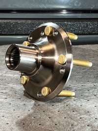 Image 3 of e8X/e9X Rear Hubs 5x114.3