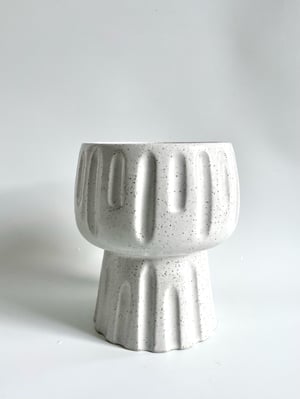 Image of Pedestal planter 2