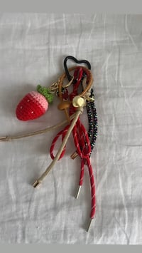 Image 4 of grigris de sac TOYS 