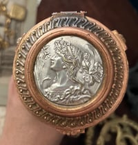 Image 3 of Superbe boîte à bijoux Napoléon III, soie capitonnée, Art Nouveau, fin XIXème s. 