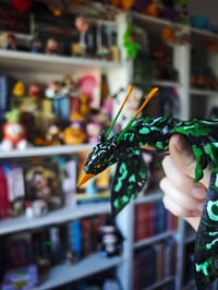 Image 2 of Ikran verde/negro/amarillo