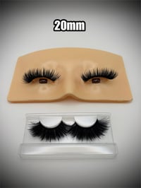 Image 6 of Strip Lashes