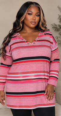 Image 1 of New 1X Kim Rogers Peep Hole Collar top #1256*9
