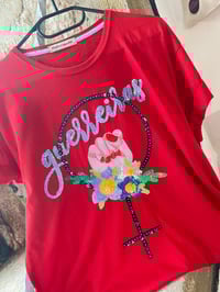 Image 2 of Camiseta bordada a man. GUERREIRAS vermella. Varias tallas.